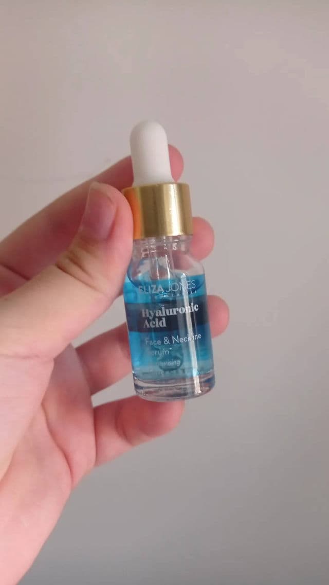 Eliza Jones Hyaluronic Acid Face & Neckline Serum review photo by Ashee116