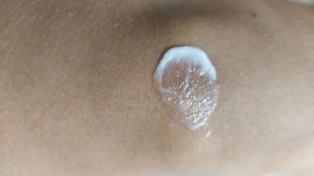 Ziaja Vitamin C. B3 Niacinamide Active Face Serum review photo by LuciZet