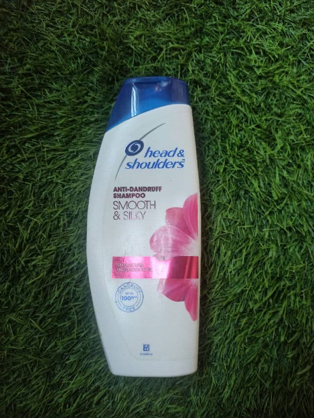 Head & Shoulders Classic Clean Dandruff Shampoo review photo by vennel