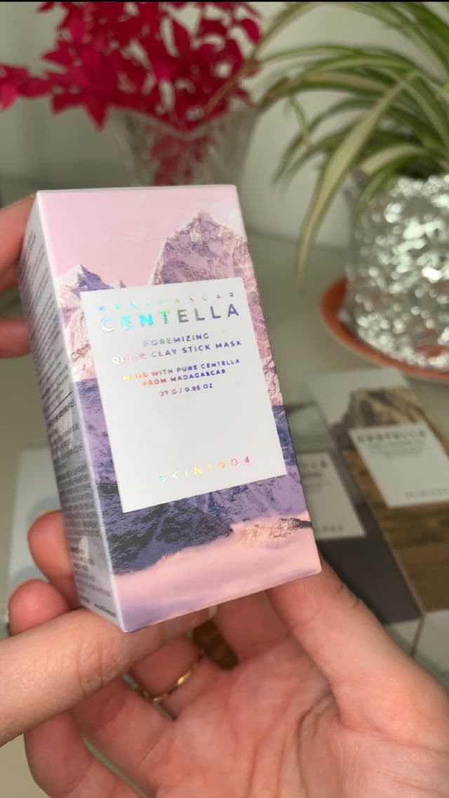 SKIN1004 Madagascar Centella Poremizing Quick Clay Stick Mask review photo by miladz