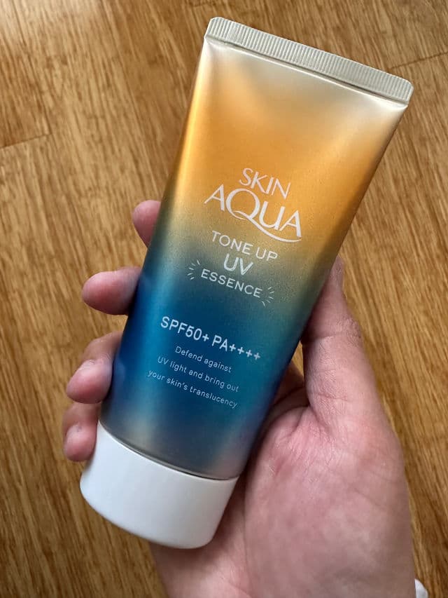 Tone Up UV Essence Latte Beige SPF50+ PA++++ product review