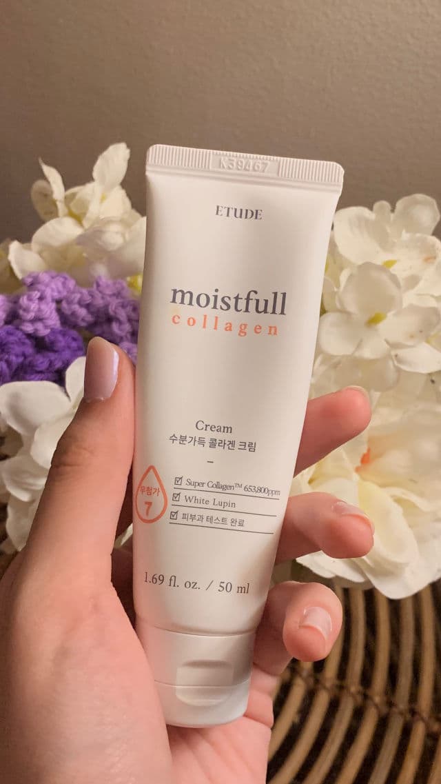 ETUDE Moistfull Collagen Cream review photo by Biancacodilla