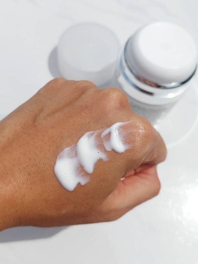 Maxclinic Time Return Melatonin Cream review photo by thatgirlcoffee