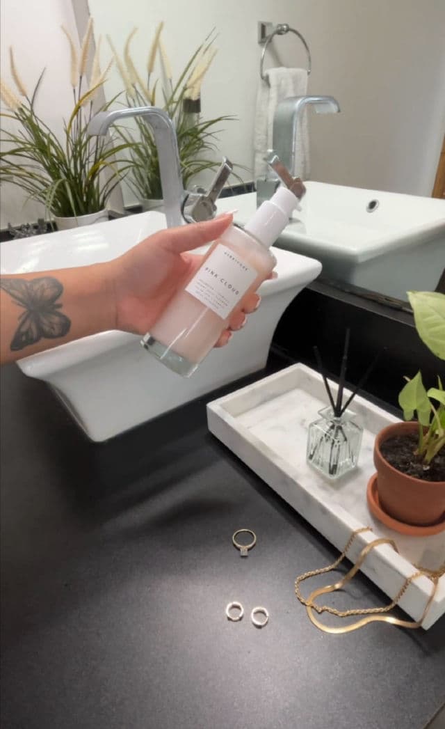 Herbivore Botanicals Pink Cloud Rosewater + Tremella Creamy Jelly Cleanser review photo by Tiwa