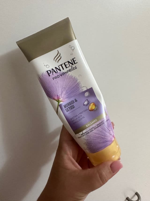 Pantene Pro-V Miracles Silky & Glowing Conditioner review photo by yanamurs
