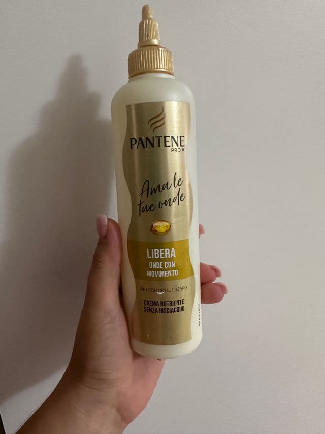 Pantene Love Your Smooth Leave-in Crème Frizz Control review photo by yanamurs