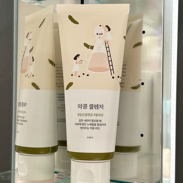 Round Lab Soybean Cleanser review photo by naynshi