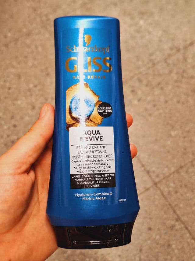 Schwarzkopf Gliss Aqua Revive Moisturizing Conditioner review photo by angelaemike90