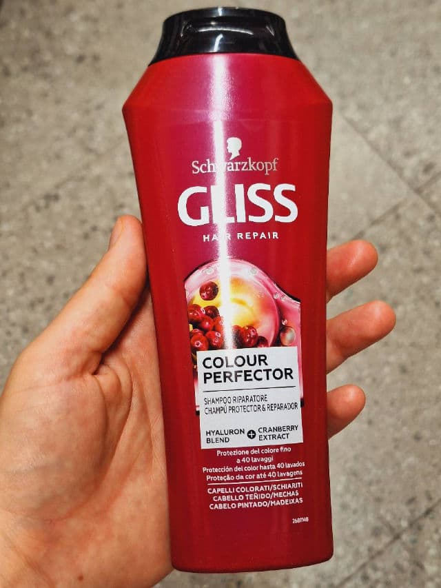 Schwarzkopf Gliss Ultimate Color Shampoo review photo by angelaemike90