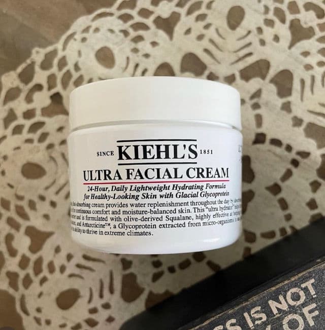 Kiehl's Ultra Facial Cream SPF 30 review photo by serendipityskincare