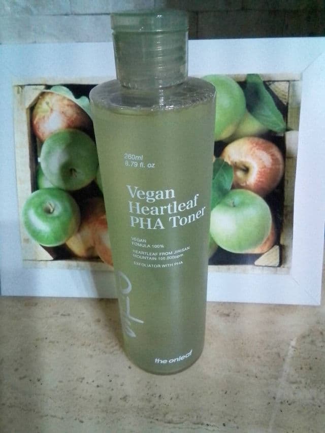The Onleaf Vegan Heartleaf PHA Toner review photo by Janete