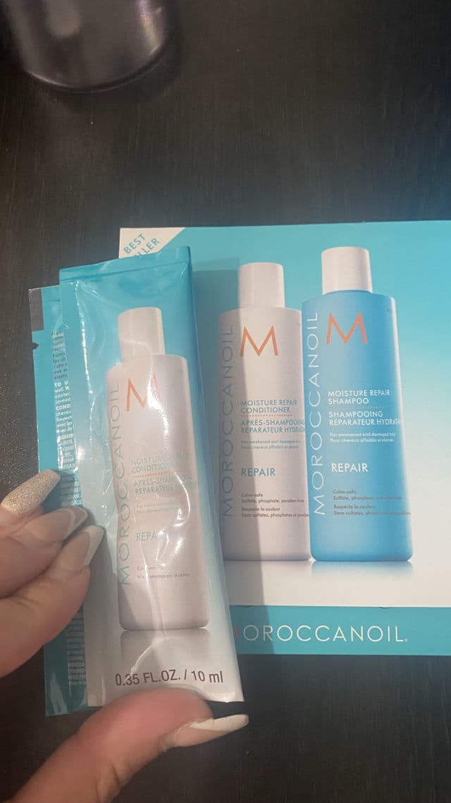 Moroccanoil Moisture Repair Conditioner review photo by CorieHoopz