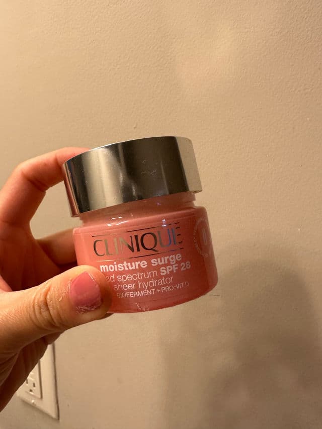 Clinique Moisture Surge Intense 72H Lipid-Replenishing Hydrator review photo by toriiaaa