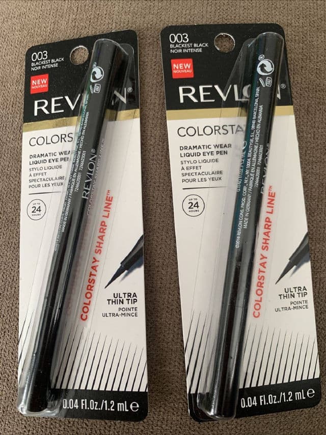 Revlon ColorStay Liquid Eye Pen - Black review photo by Yency93
