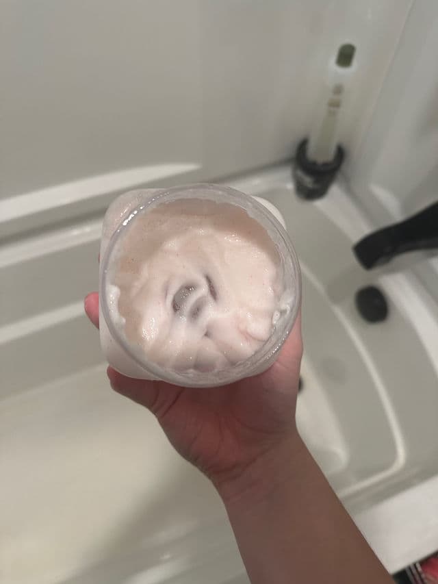 Tree Hut Candy Cane Shea Sugar Scrub review photo by itzemmala