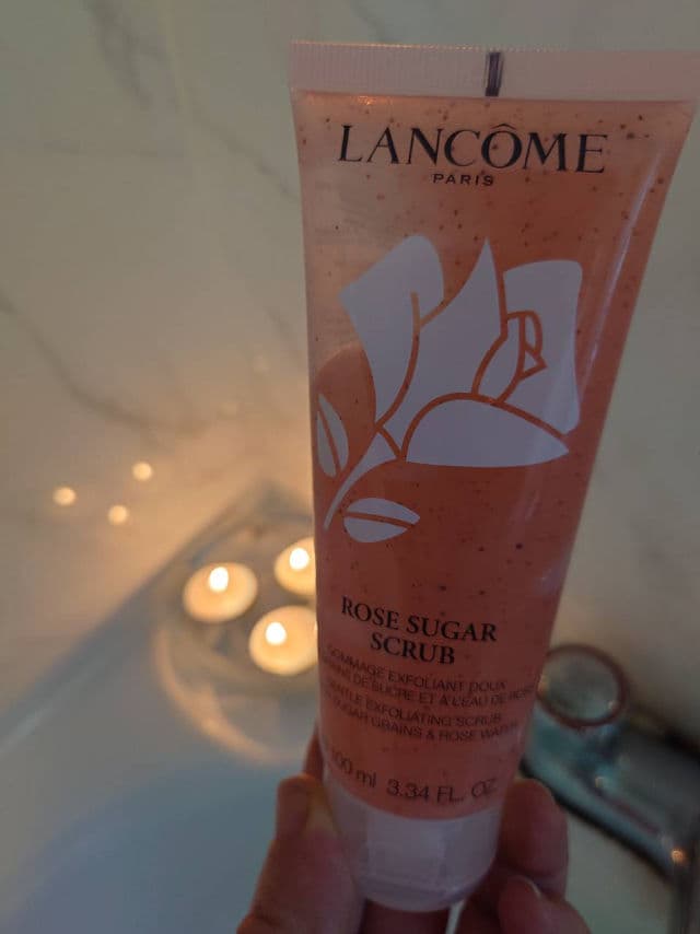 Lancome Rose Sugar Scrub review photo by AgeesEasel 