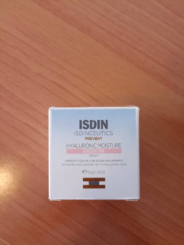 ISDIN Isdinceutics Hyaluronic Moisture - Oily and Combination Skin review photo by dleon