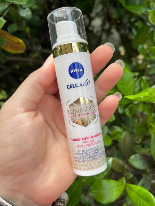 Nivea Cellular Luminous 630 Anti Dark-Spot Day Fluid SPF 50 review photo by Danais