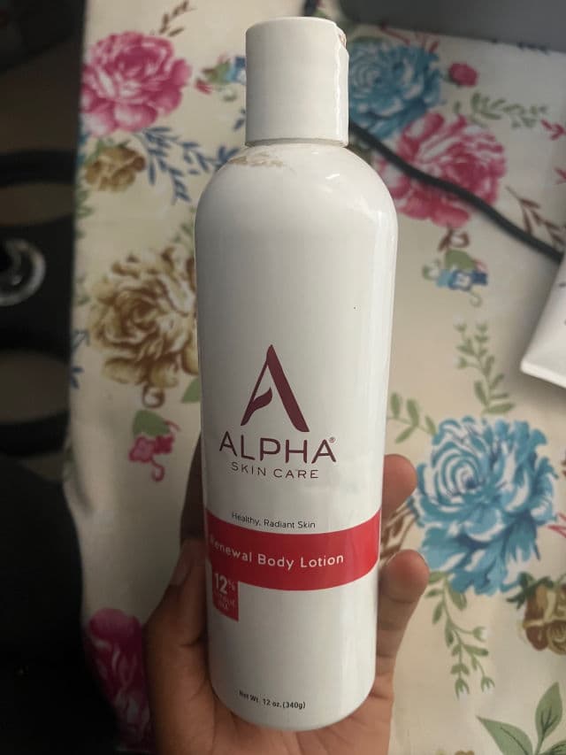 Alpha Skin Care Revitalizing Body Lotion with 12% Glycolic AHA review photo by Lamidare