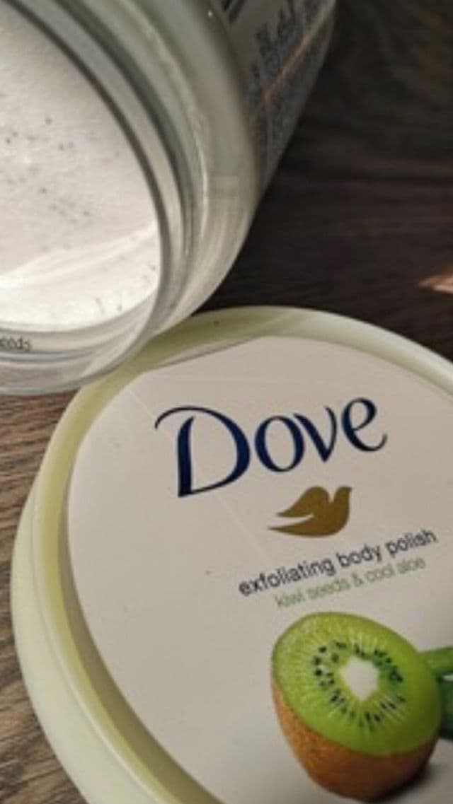 Dove Exfoliating Body Polish Kiwi Seeds & Cool Aloe review photo by Pickycarrie