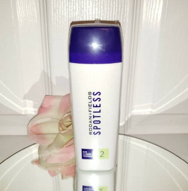 Rodan and Fields Spotless Acne Clearing Treatment review photo by KayleeMayElizabeth