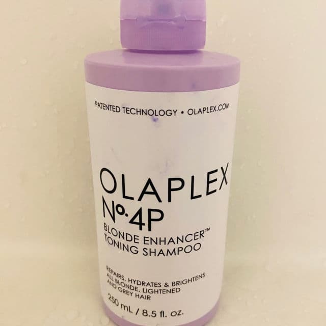 Olaplex No. 4P Blonde Enhancer Toning Shampoo review photo by mb13