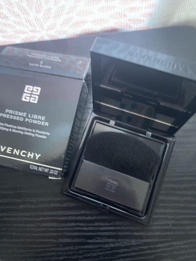 Givenchy Prisme Libre Loose Powder Quartet review photo by xRose