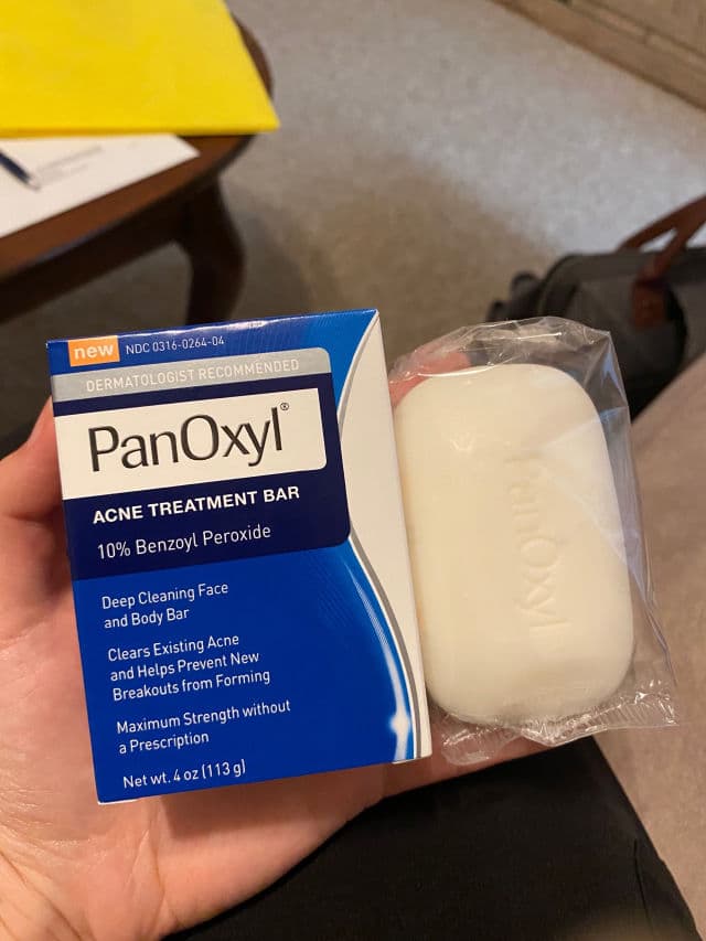 PanOxyl Acne Treatment Bar review photo by elletsai90