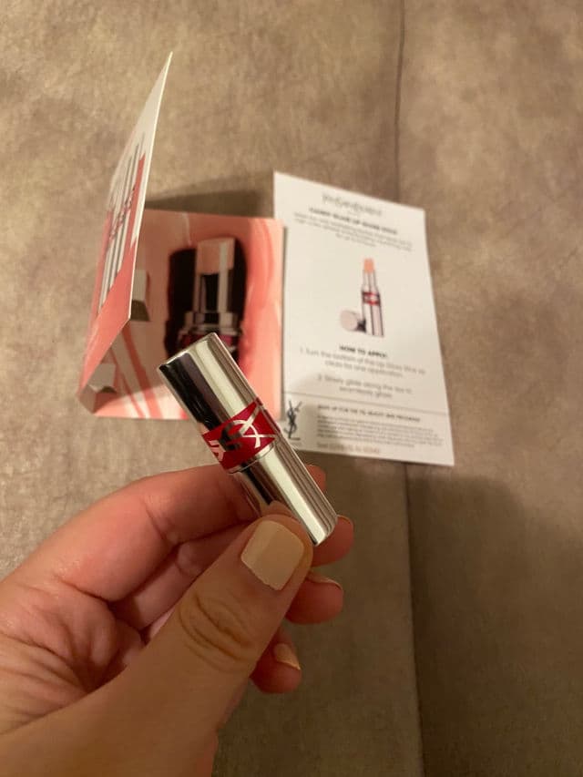 YSL Beauty 02 Healthy Glow Plumper review photo by lucytsai