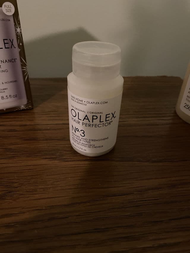 Olaplex No. 3 Hair Perfector review photo by lucytsai