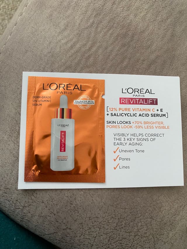 L'Oreal Paris Revitalift Clinical Derm-Grade 12% Vitamin C Serum	 review photo by lucytsai
