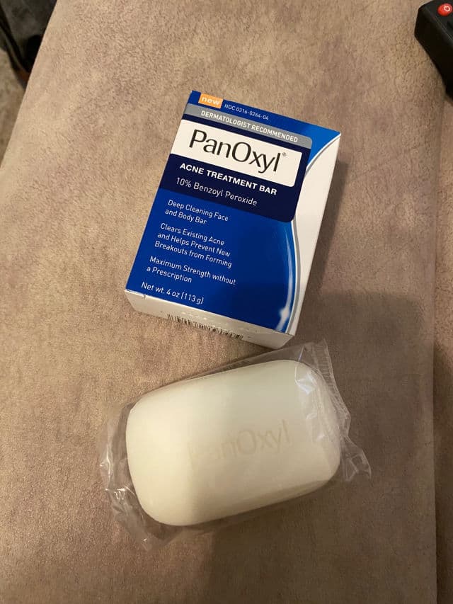 PanOxyl Acne Treatment Bar review photo by elletsai90