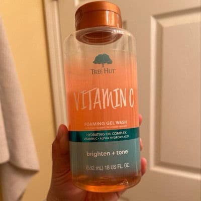 Tree Hut Vitamin C Foaming Gel Wash review photo by xoxonef