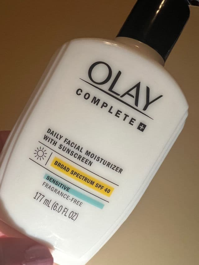Olay Complete Lotion All Day Moisturizer with SPF 15 for Sensitive Skin review photo by lynnc355