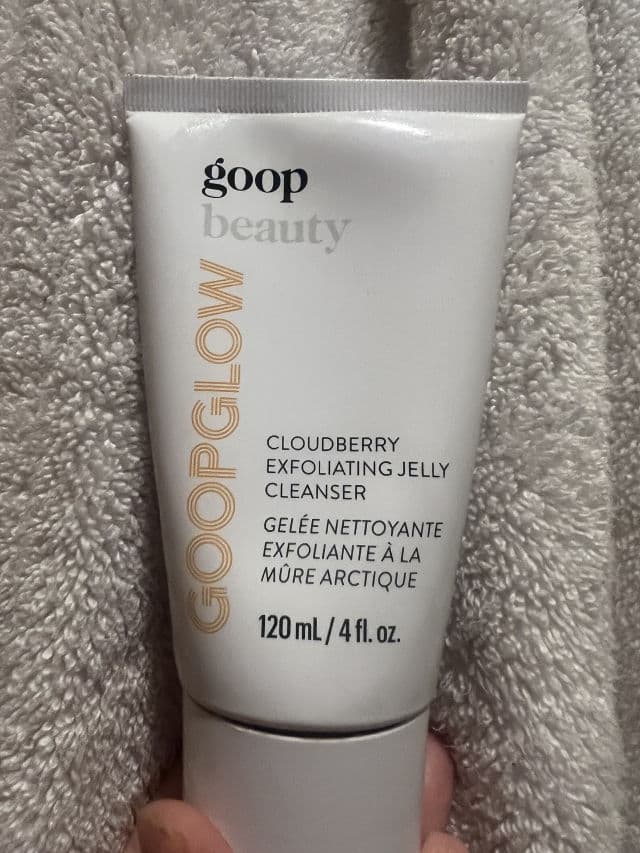 Goop GoopGlow Cloudberry Exfoliating Jelly Cleanser review photo by lynnc355