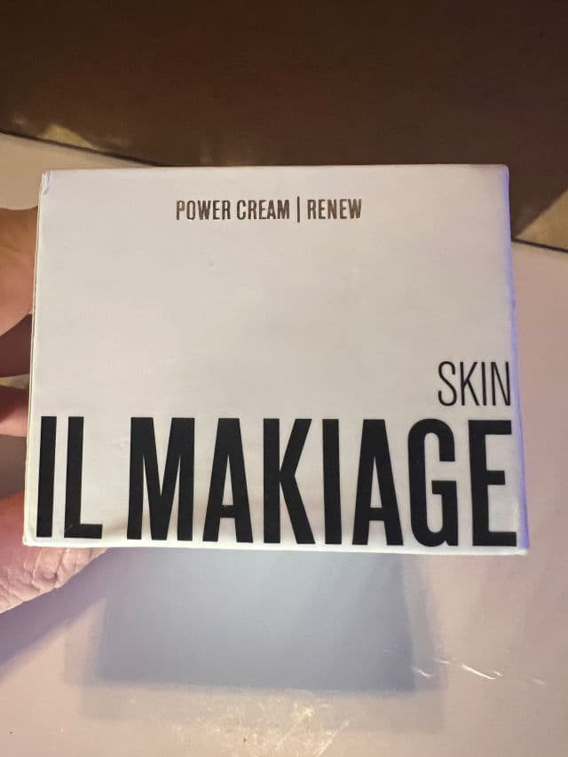 IL MAKIAGE Power Cream Renew Anti Aging Moisturizer review photo by lynnc355