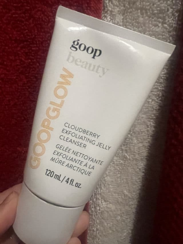 Goop GoopGlow Cloudberry Exfoliating Jelly Cleanser review photo by lynnc355