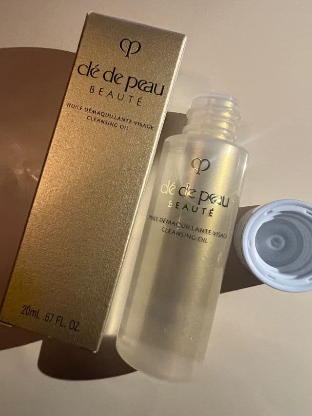Clé de Peau Beauté Cleansing Cream Oil review photo by lynnc355