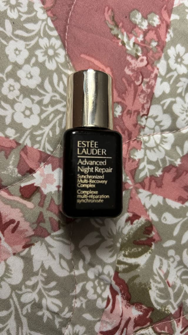 Estee Lauder Advanced Night Repair Rescue Solution review photo by HuyenDinh