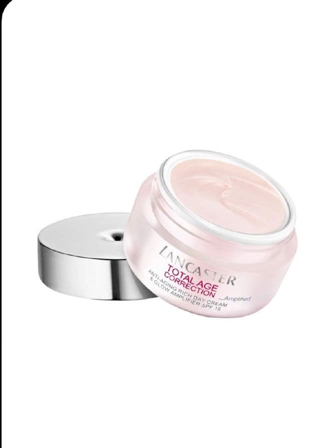 Lancaster Beauty Total Age Correction SPF15 review photo by Moyinoluwa 