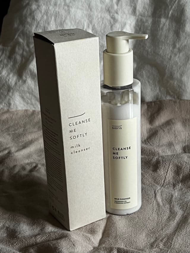 Sioris Cleanse Me Softly Milk Cleanser review photo by syakiroo