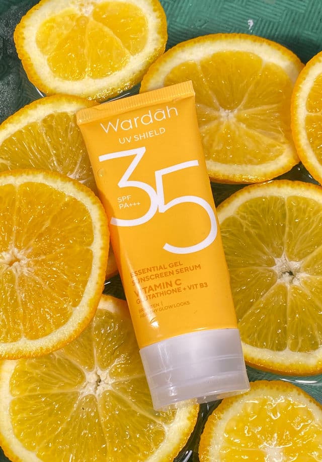 Wardah UV Shield Essential Gel Sunscreen Serum SPF 35 PA+++ review photo by auliaanur