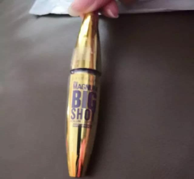 Maybelline Colossal Big Shot Mascara review photo by aziram0khtar