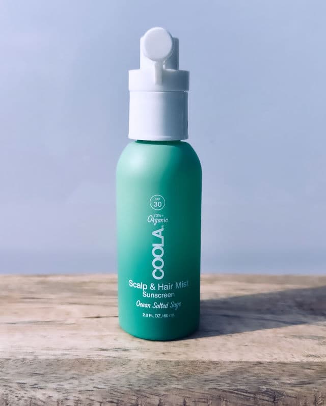 Coola Scalp & Hair Mist Organic Sunscreen SPF 30 review photo by TheDrizzleDossier