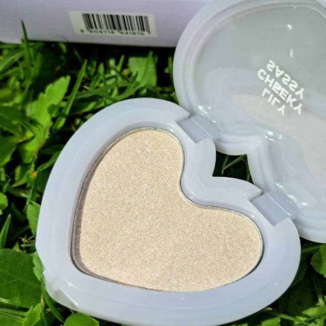 Lilybyred #01 Dreamy Beam review photo by peartoast