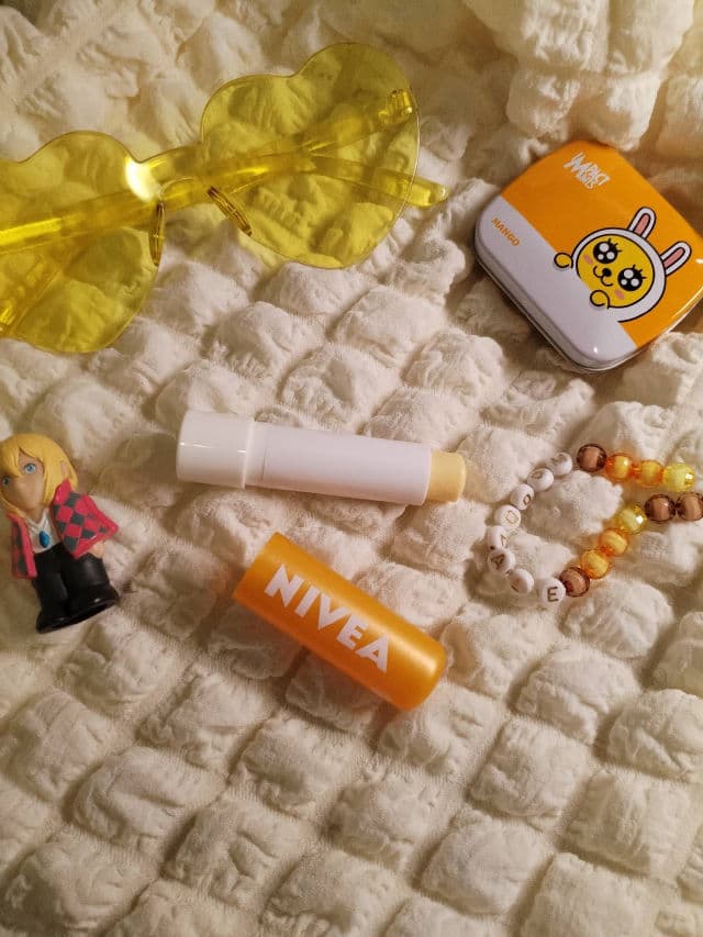 Nivea Lip Sun Care SPF30 review photo by SyuenYee