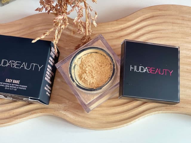 Huda Beauty Easy Bake Loose Powder review photo by Isha13