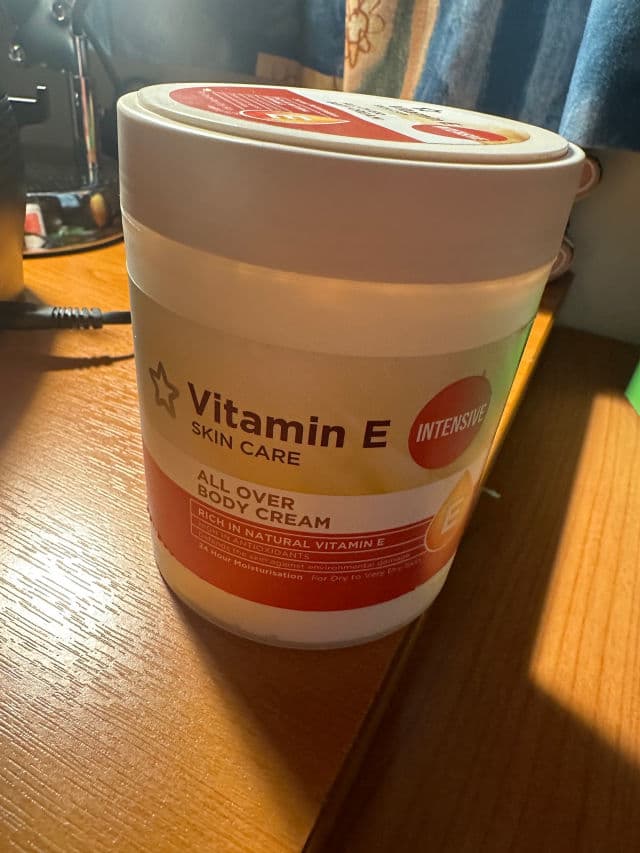 Superdrug Vitamin E Intensive All Over Body Cream review photo by Jonadawn