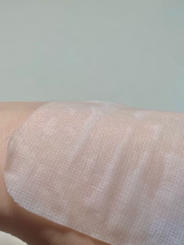 MEDIHEAL Madecassoside Blemish Pad review photo by crocuver