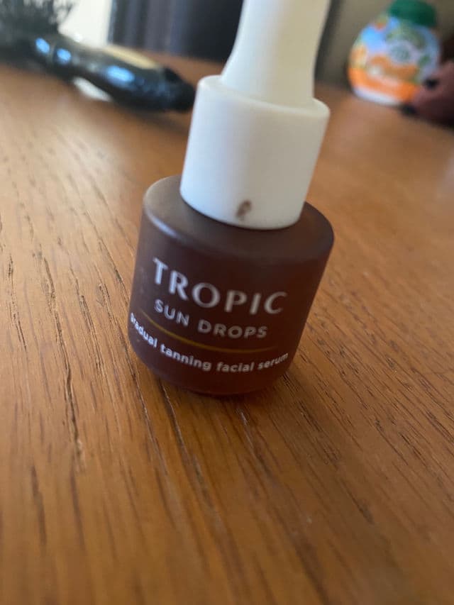 Tropic Skincare Sun Drops Gradual Tanning Facial Serum review photo by sbtwinmom 